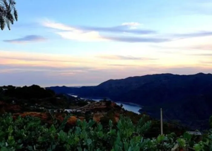 Rural Jarales Hotel 2*